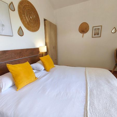 Chambres Isula Bella Figari  Ngoại thất bức ảnh