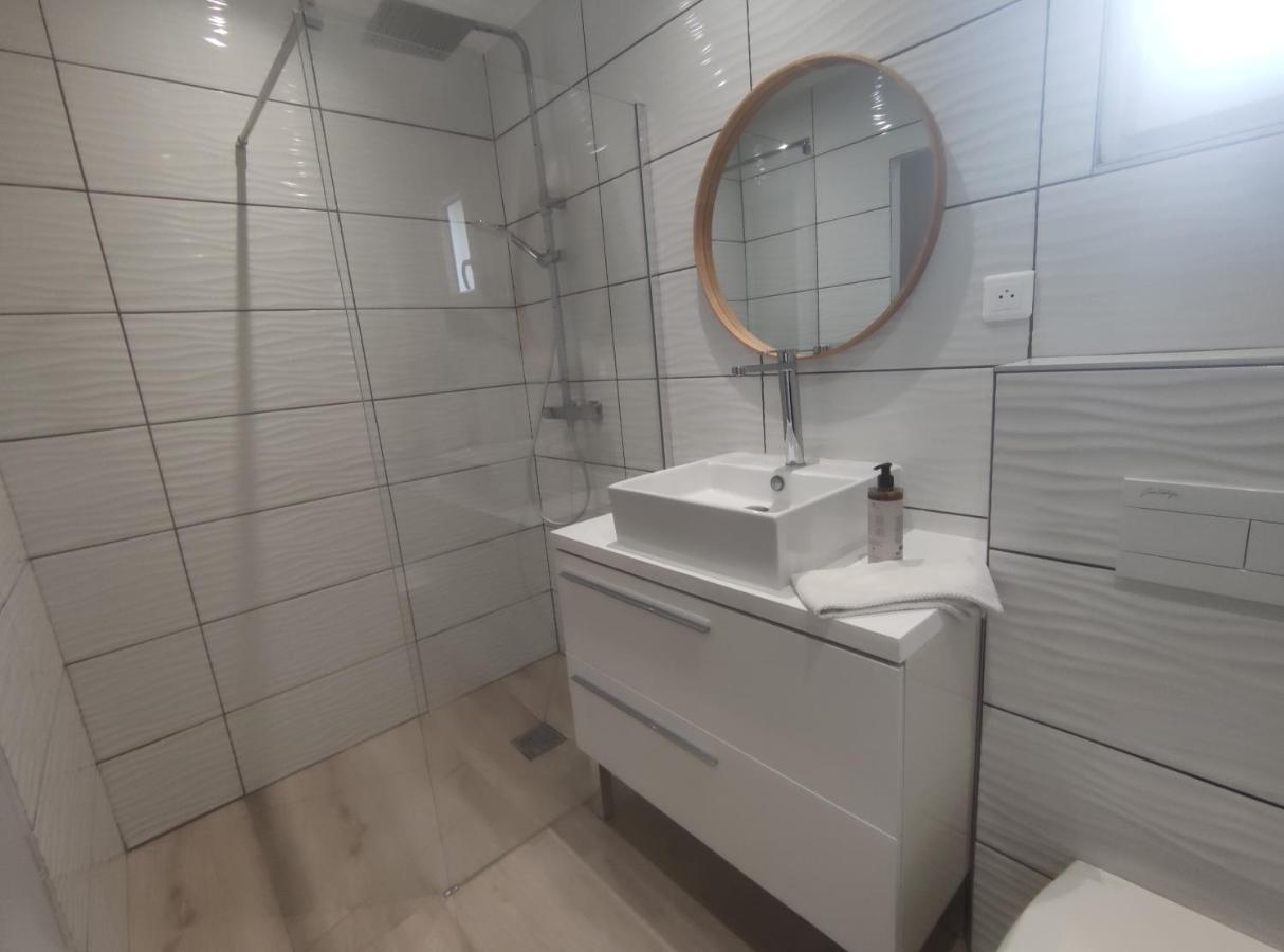Chambres Isula Bella Figari  Ngoại thất bức ảnh